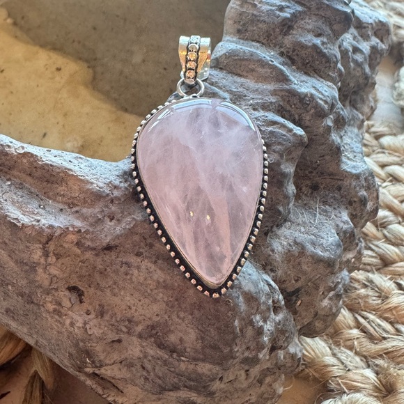 LARGE STERLING SILVER PENDANT WITH ROSE QUART - Picture 4 of 9